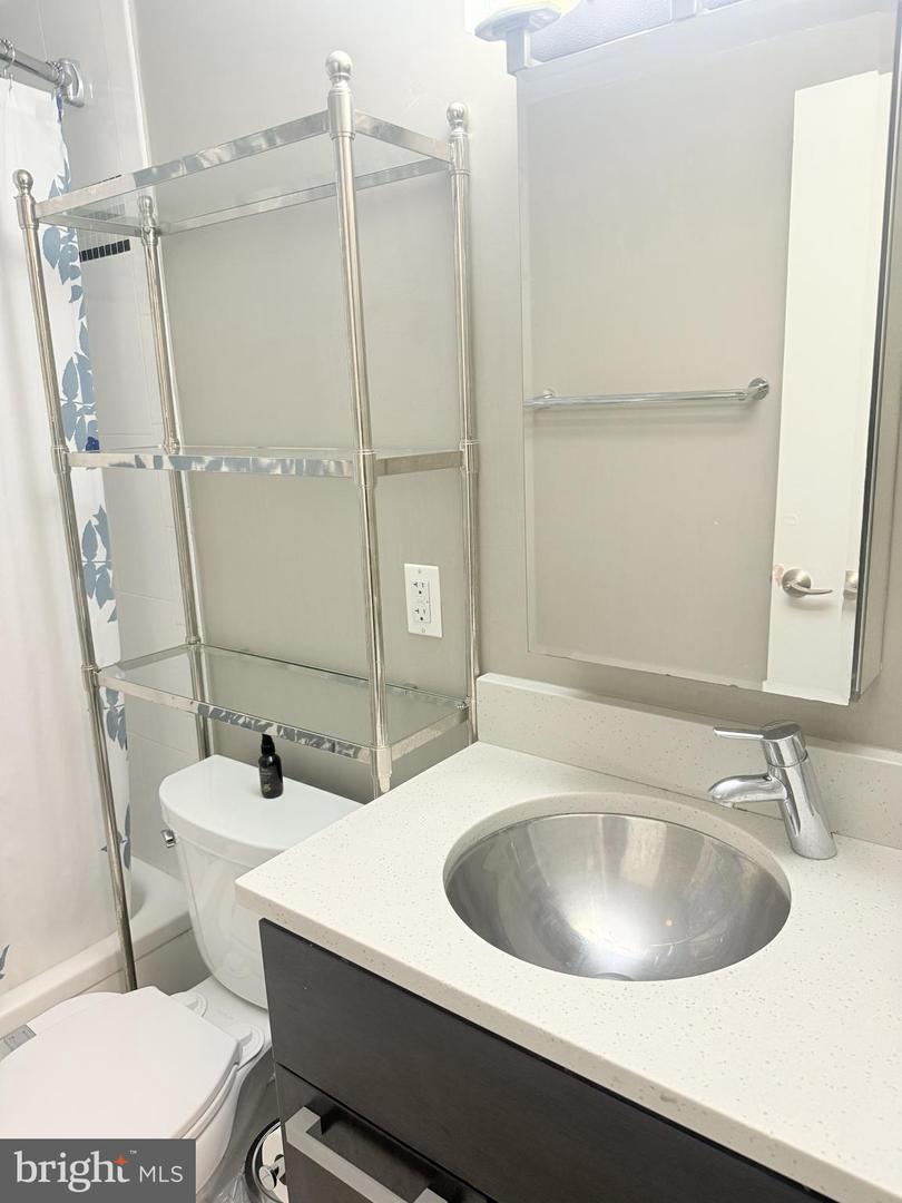 1101 3RD ST SW #306, WASHINGTON, District Of Columbia 20024, 1 Bedroom Bedrooms, ,1 BathroomBathrooms,Residential,For sale,1101 3RD ST SW #306,DCDC2216944 MLS # DCDC2216944