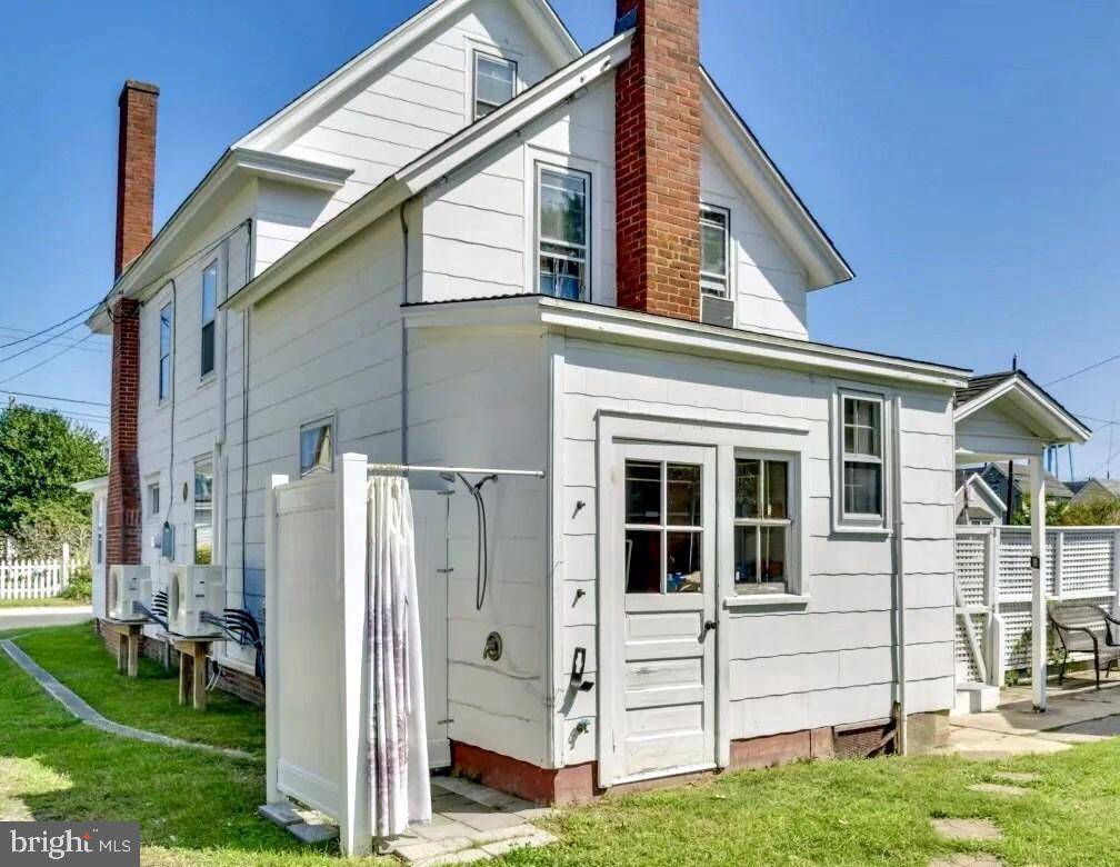 6346 CROPPER ST, CHINCOTEAGUE ISLAND, Virginia 23336, 2 Bedrooms Bedrooms, ,2 BathroomsBathrooms,Residential,For sale,6346 CROPPER ST,VAAC2002200 MLS # VAAC2002200
