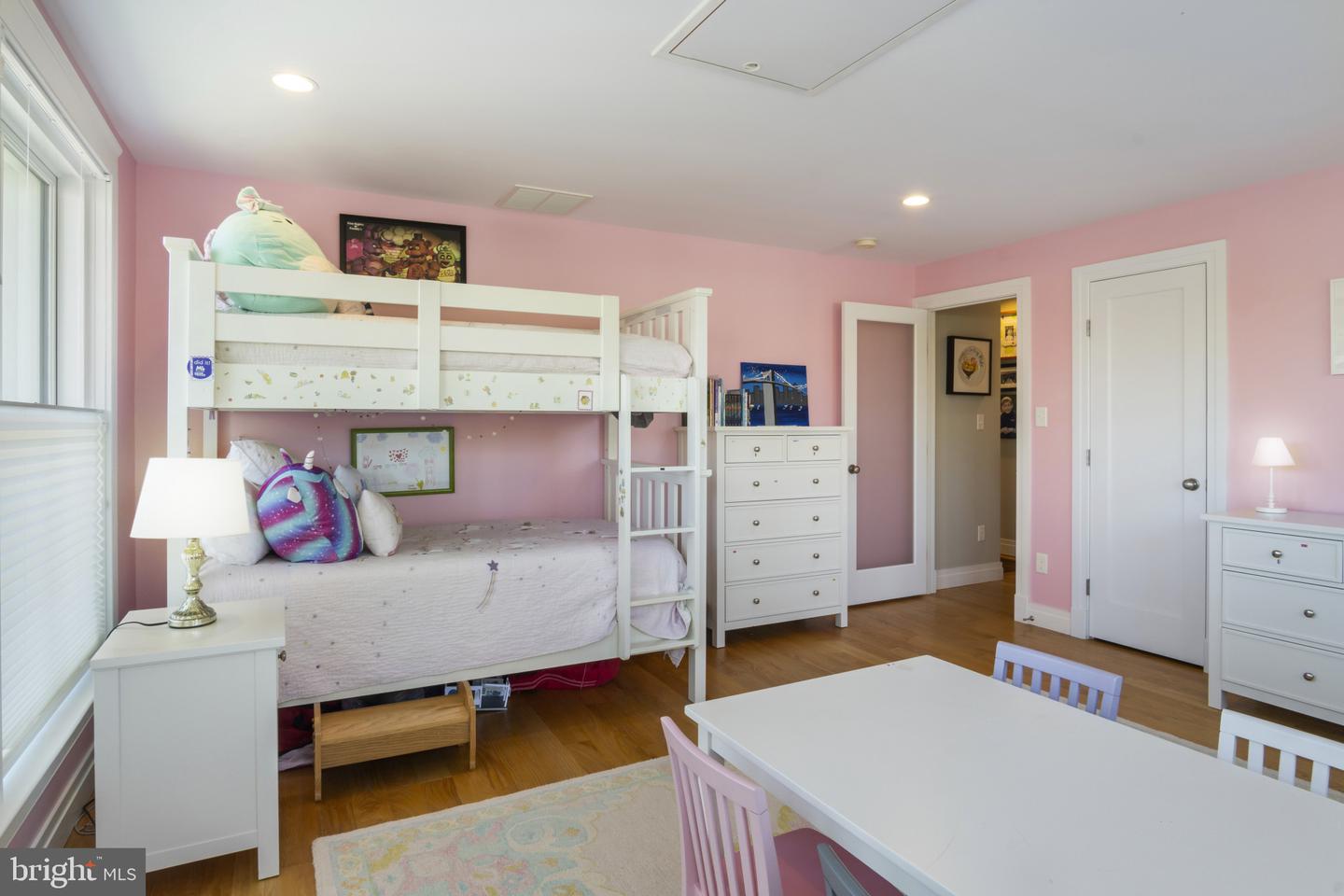 325 N N. COLUMBUS ST, ALEXANDRIA, Virginia 22314, 4 Bedrooms Bedrooms, 9 Rooms Rooms,3 BathroomsBathrooms,Residential,For sale,325 N N. COLUMBUS ST,VAAX2049188 MLS # VAAX2049188