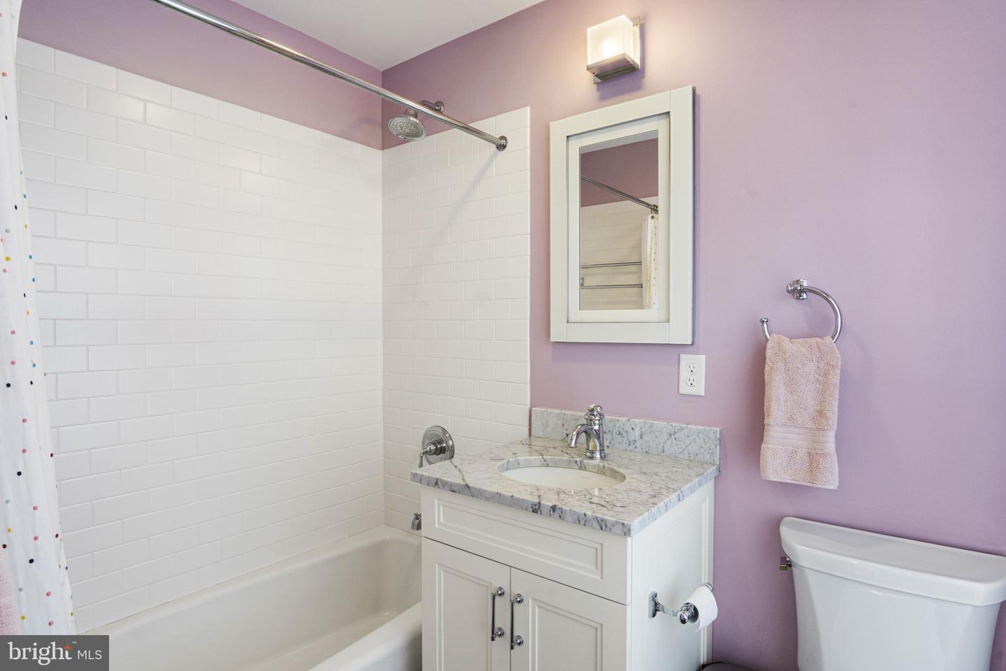 325 N N. COLUMBUS ST, ALEXANDRIA, Virginia 22314, 4 Bedrooms Bedrooms, 9 Rooms Rooms,3 BathroomsBathrooms,Residential,For sale,325 N N. COLUMBUS ST,VAAX2049188 MLS # VAAX2049188