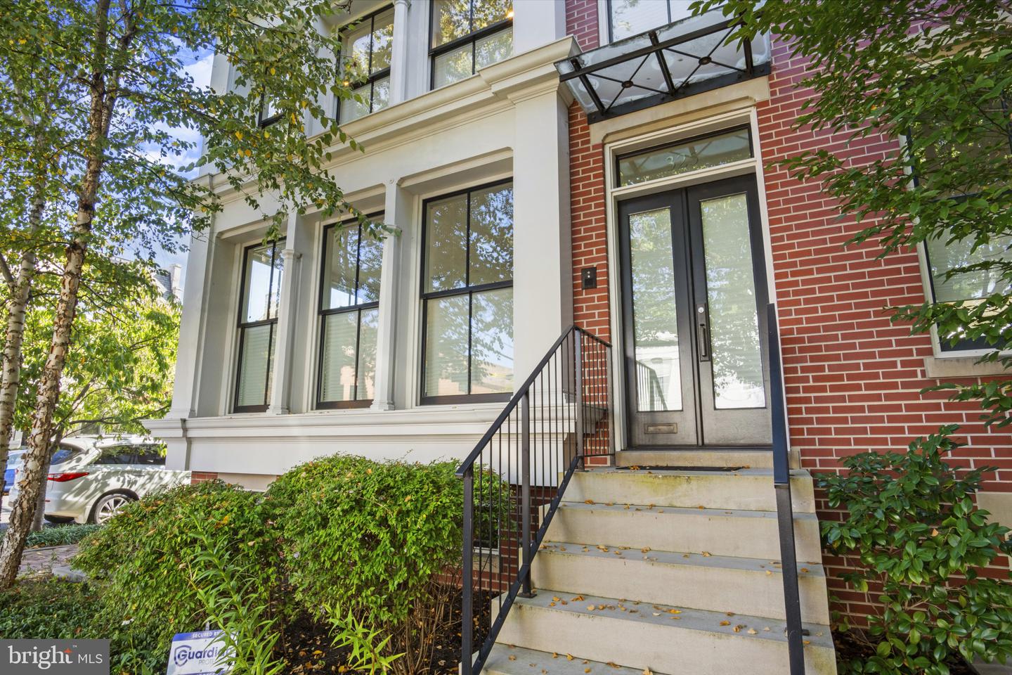 325 N N. COLUMBUS ST, ALEXANDRIA, Virginia 22314, 4 Bedrooms Bedrooms, 9 Rooms Rooms,3 BathroomsBathrooms,Residential,For sale,325 N N. COLUMBUS ST,VAAX2049188 MLS # VAAX2049188