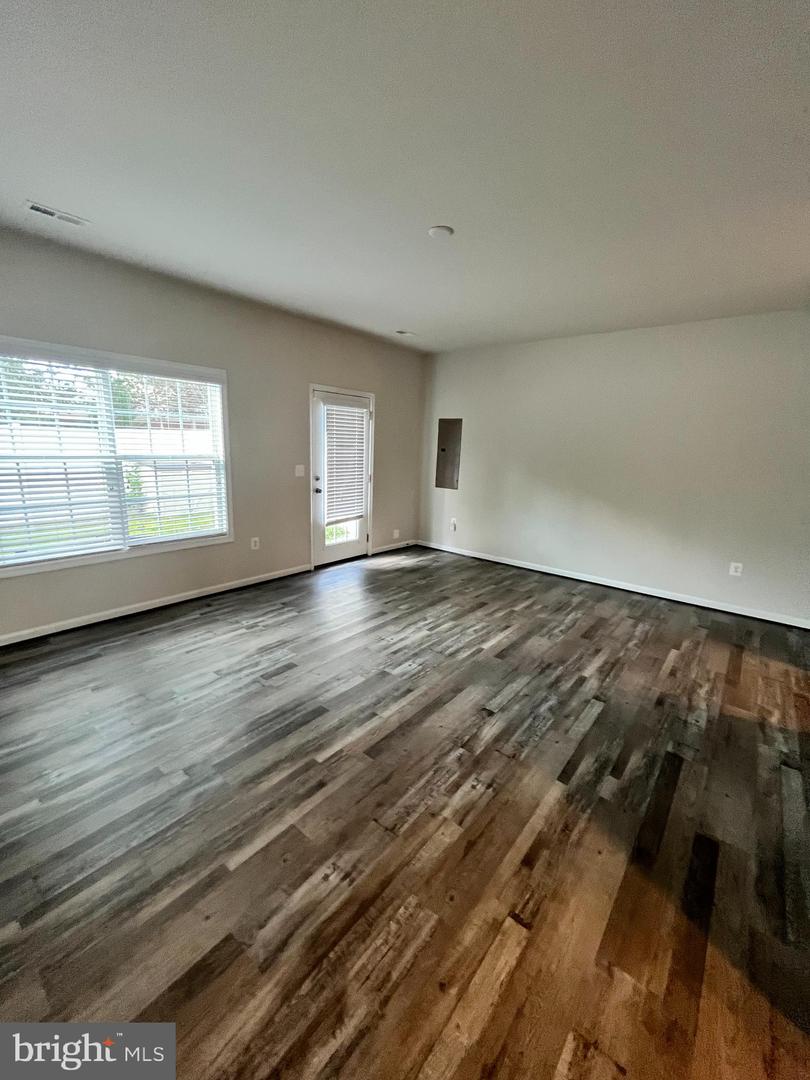 12110 BOWLING FARM CT, FREDERICKSBURG, Virginia 22407, 3 Bedrooms Bedrooms, ,2 BathroomsBathrooms,Residential,For sale,12110 BOWLING FARM CT,VASP2036020 MLS # VASP2036020