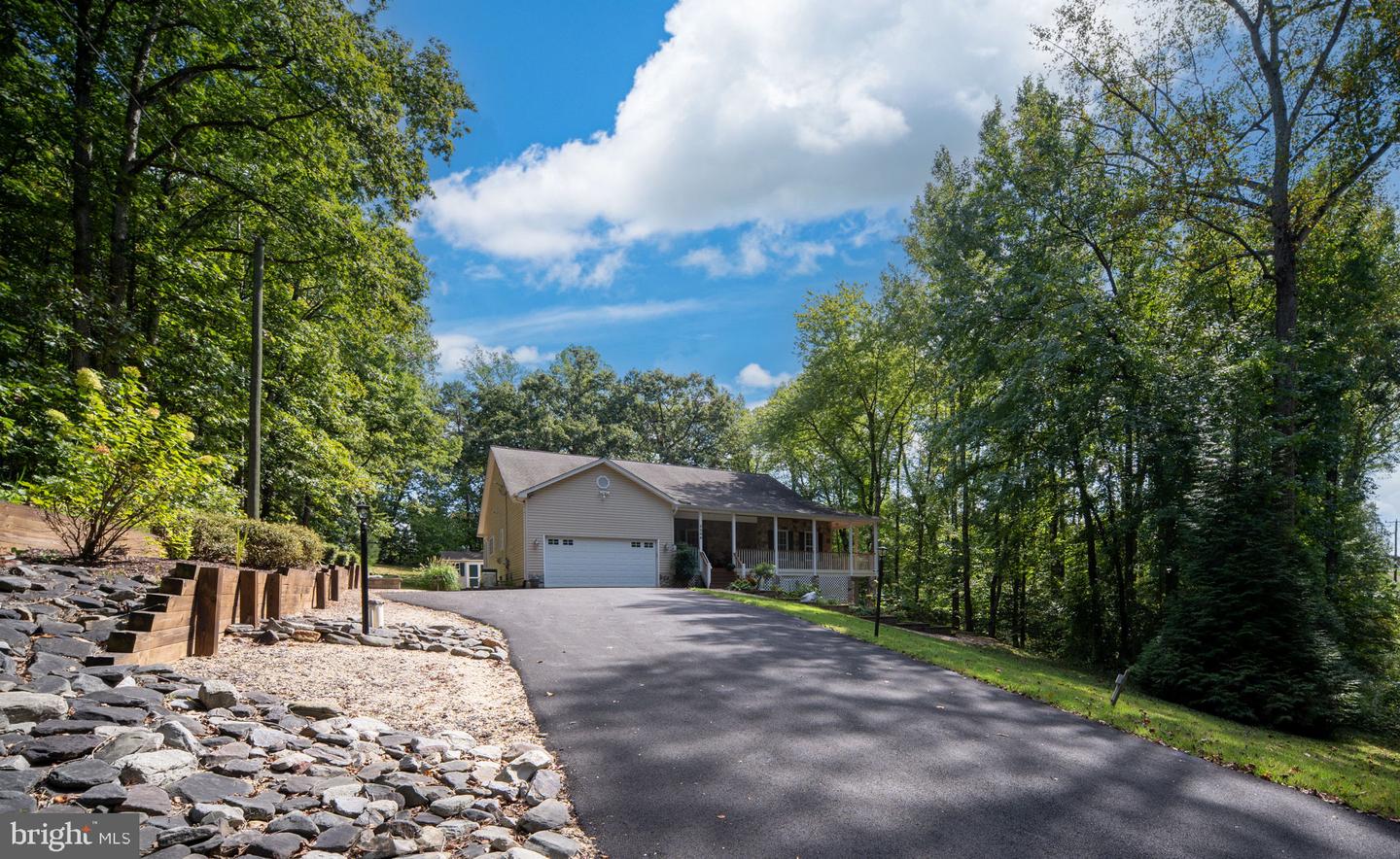 2286 RICHMOND HWY, STAFFORD, Virginia 22554, 2 Bedrooms Bedrooms, ,3 BathroomsBathrooms,Residential,For sale,2286 RICHMOND HWY,VAST2042604 MLS # VAST2042604