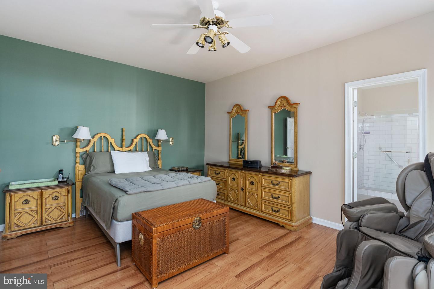 2286 RICHMOND HWY, STAFFORD, Virginia 22554, 2 Bedrooms Bedrooms, ,3 BathroomsBathrooms,Residential,For sale,2286 RICHMOND HWY,VAST2042604 MLS # VAST2042604
