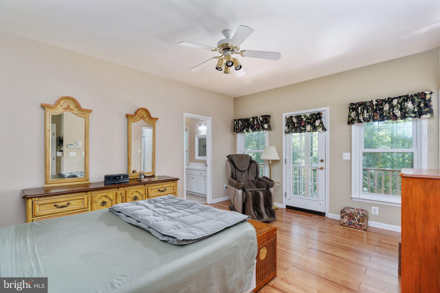 2286 RICHMOND HWY, STAFFORD, Virginia 22554, 2 Bedrooms Bedrooms, ,3 BathroomsBathrooms,Residential,For sale,2286 RICHMOND HWY,VAST2042604 MLS # VAST2042604
