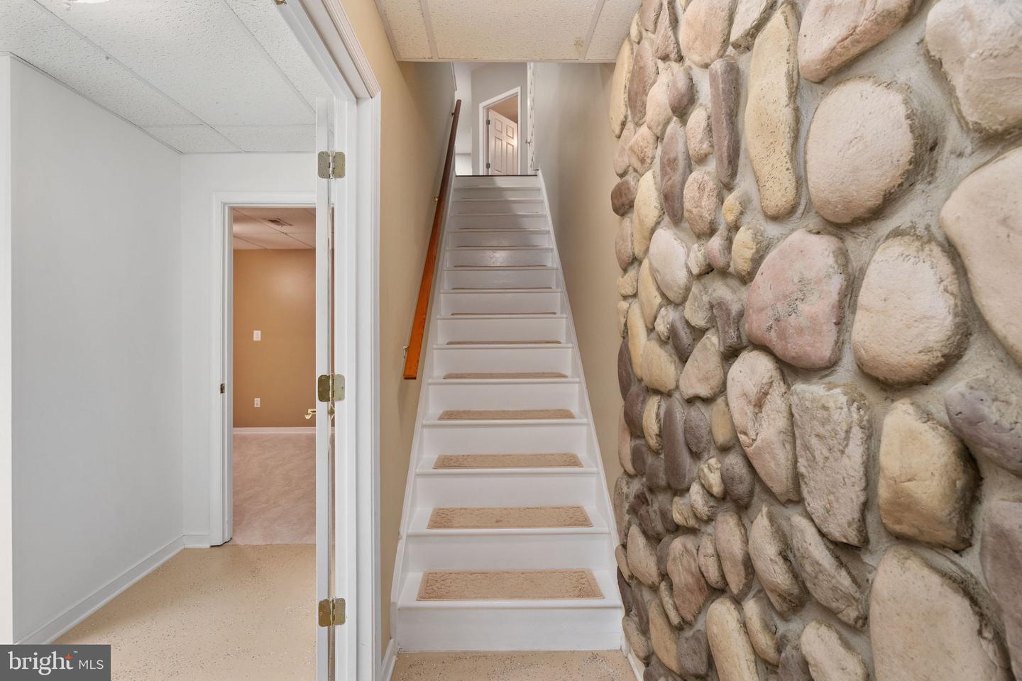 2286 RICHMOND HWY, STAFFORD, Virginia 22554, 2 Bedrooms Bedrooms, ,3 BathroomsBathrooms,Residential,For sale,2286 RICHMOND HWY,VAST2042604 MLS # VAST2042604
