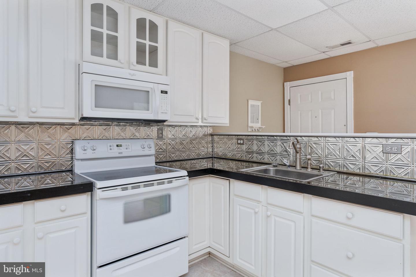 2286 RICHMOND HWY, STAFFORD, Virginia 22554, 2 Bedrooms Bedrooms, ,3 BathroomsBathrooms,Residential,For sale,2286 RICHMOND HWY,VAST2042604 MLS # VAST2042604