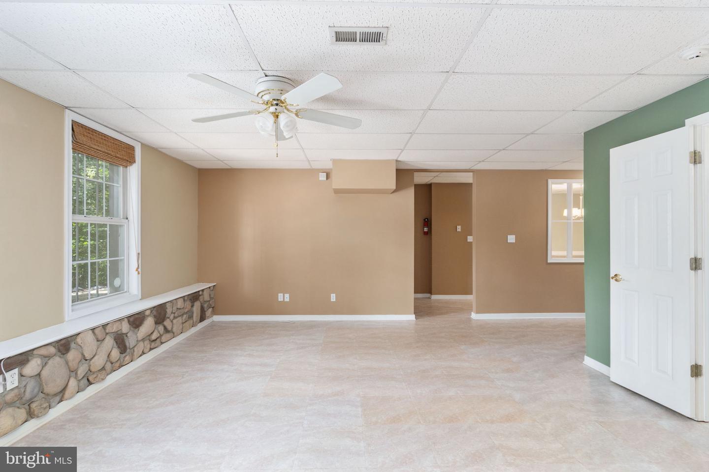 2286 RICHMOND HWY, STAFFORD, Virginia 22554, 2 Bedrooms Bedrooms, ,3 BathroomsBathrooms,Residential,For sale,2286 RICHMOND HWY,VAST2042604 MLS # VAST2042604