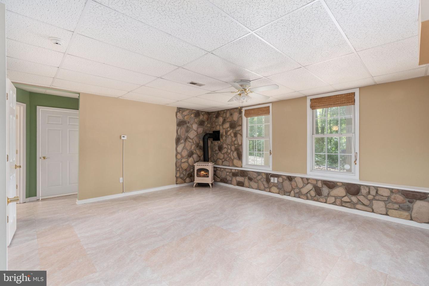 2286 RICHMOND HWY, STAFFORD, Virginia 22554, 2 Bedrooms Bedrooms, ,3 BathroomsBathrooms,Residential,For sale,2286 RICHMOND HWY,VAST2042604 MLS # VAST2042604