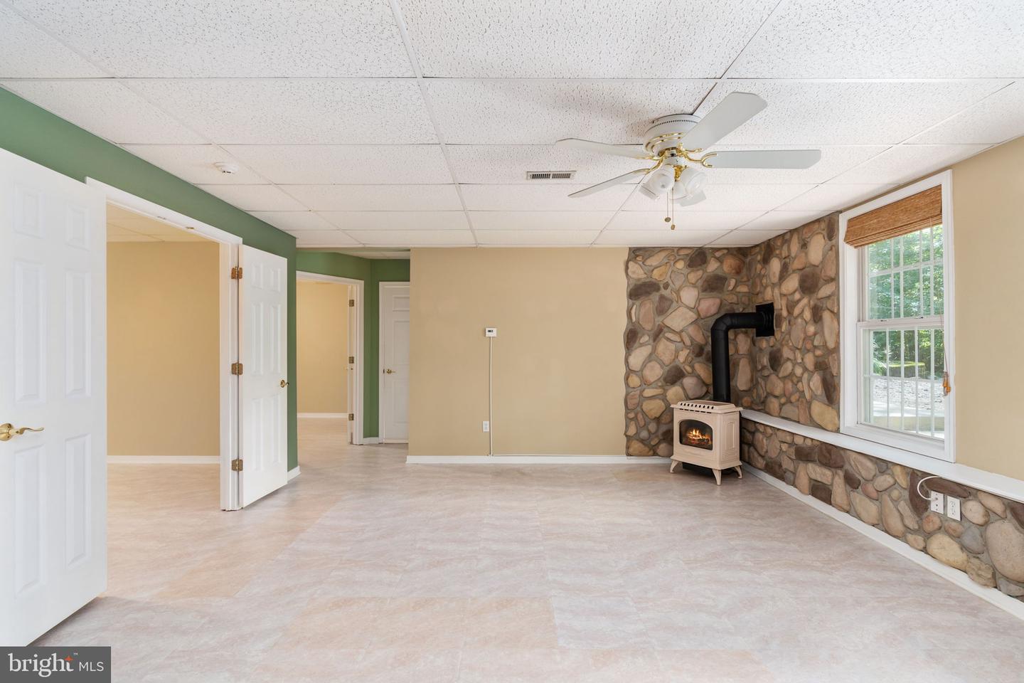 2286 RICHMOND HWY, STAFFORD, Virginia 22554, 2 Bedrooms Bedrooms, ,3 BathroomsBathrooms,Residential,For sale,2286 RICHMOND HWY,VAST2042604 MLS # VAST2042604