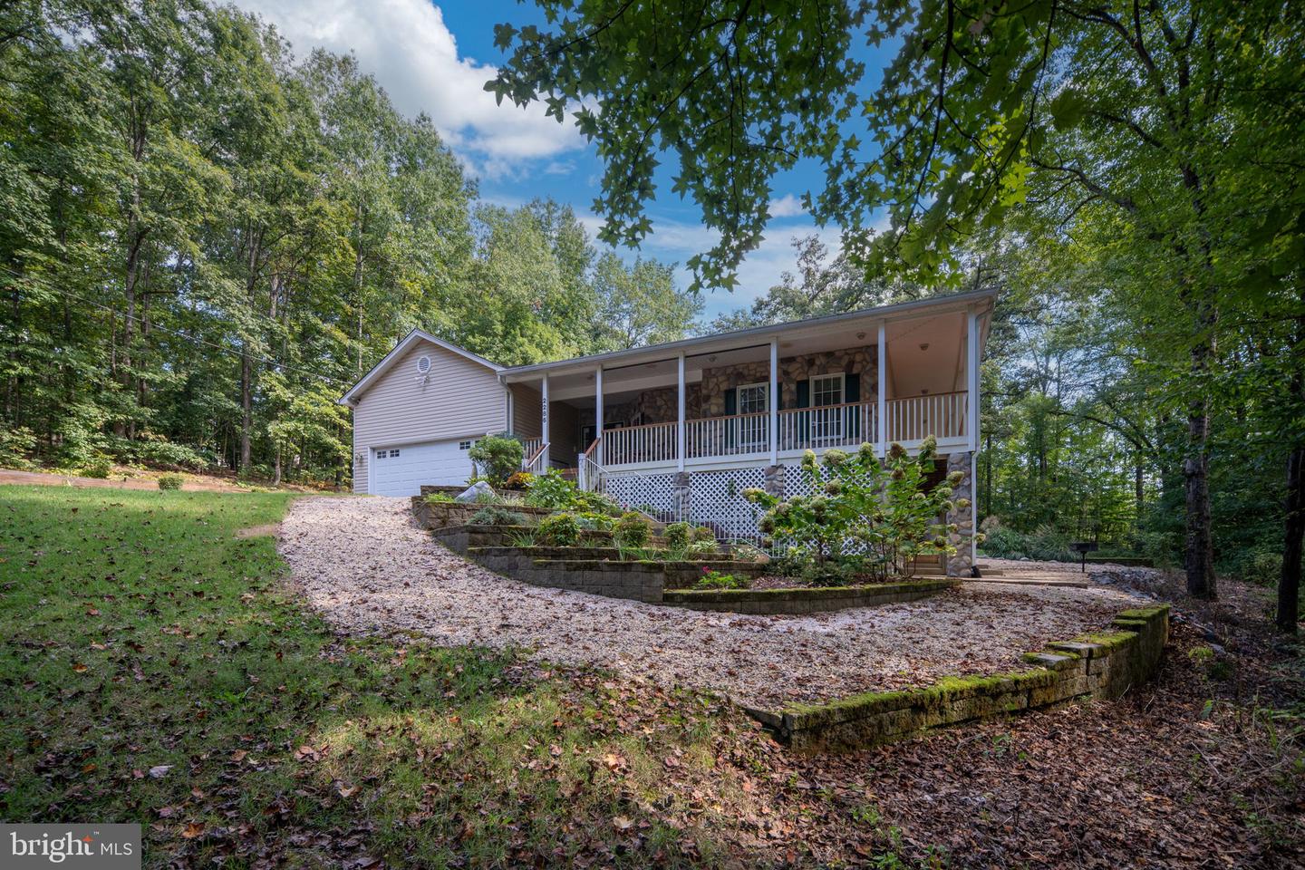 2286 RICHMOND HWY, STAFFORD, Virginia 22554, 2 Bedrooms Bedrooms, ,3 BathroomsBathrooms,Residential,For sale,2286 RICHMOND HWY,VAST2042604 MLS # VAST2042604
