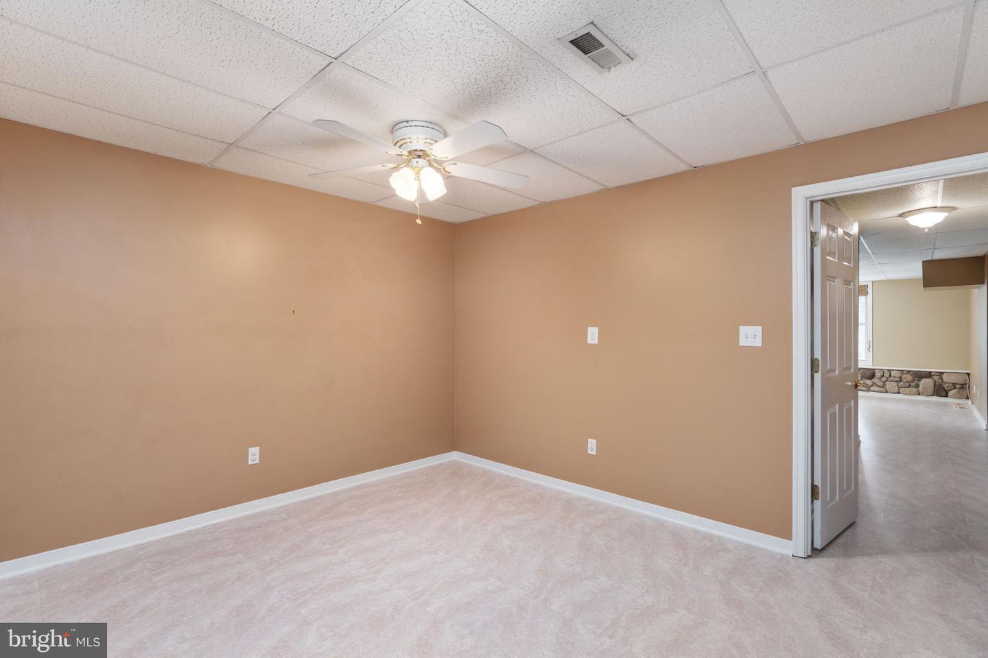 2286 RICHMOND HWY, STAFFORD, Virginia 22554, 2 Bedrooms Bedrooms, ,3 BathroomsBathrooms,Residential,For sale,2286 RICHMOND HWY,VAST2042604 MLS # VAST2042604