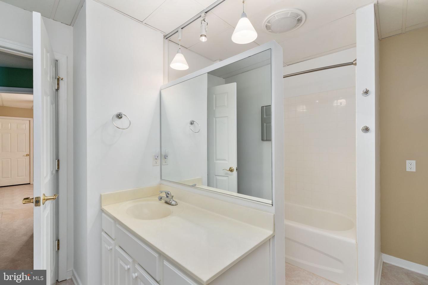 2286 RICHMOND HWY, STAFFORD, Virginia 22554, 2 Bedrooms Bedrooms, ,3 BathroomsBathrooms,Residential,For sale,2286 RICHMOND HWY,VAST2042604 MLS # VAST2042604