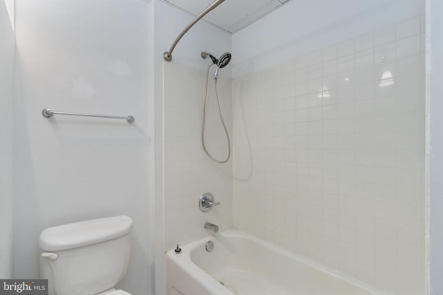 2286 RICHMOND HWY, STAFFORD, Virginia 22554, 2 Bedrooms Bedrooms, ,3 BathroomsBathrooms,Residential,For sale,2286 RICHMOND HWY,VAST2042604 MLS # VAST2042604