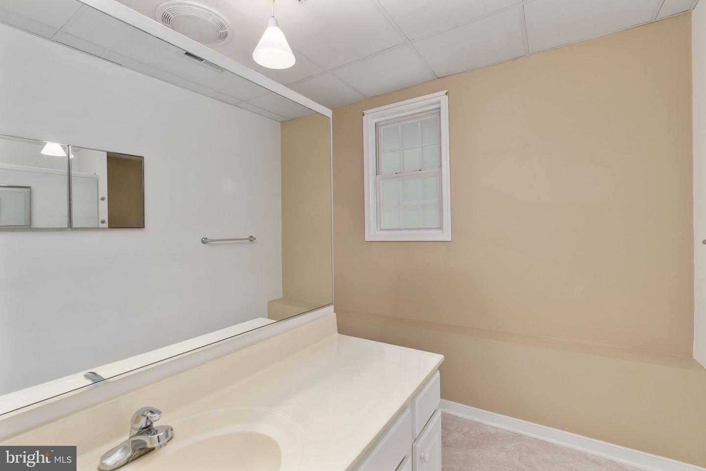 2286 RICHMOND HWY, STAFFORD, Virginia 22554, 2 Bedrooms Bedrooms, ,3 BathroomsBathrooms,Residential,For sale,2286 RICHMOND HWY,VAST2042604 MLS # VAST2042604