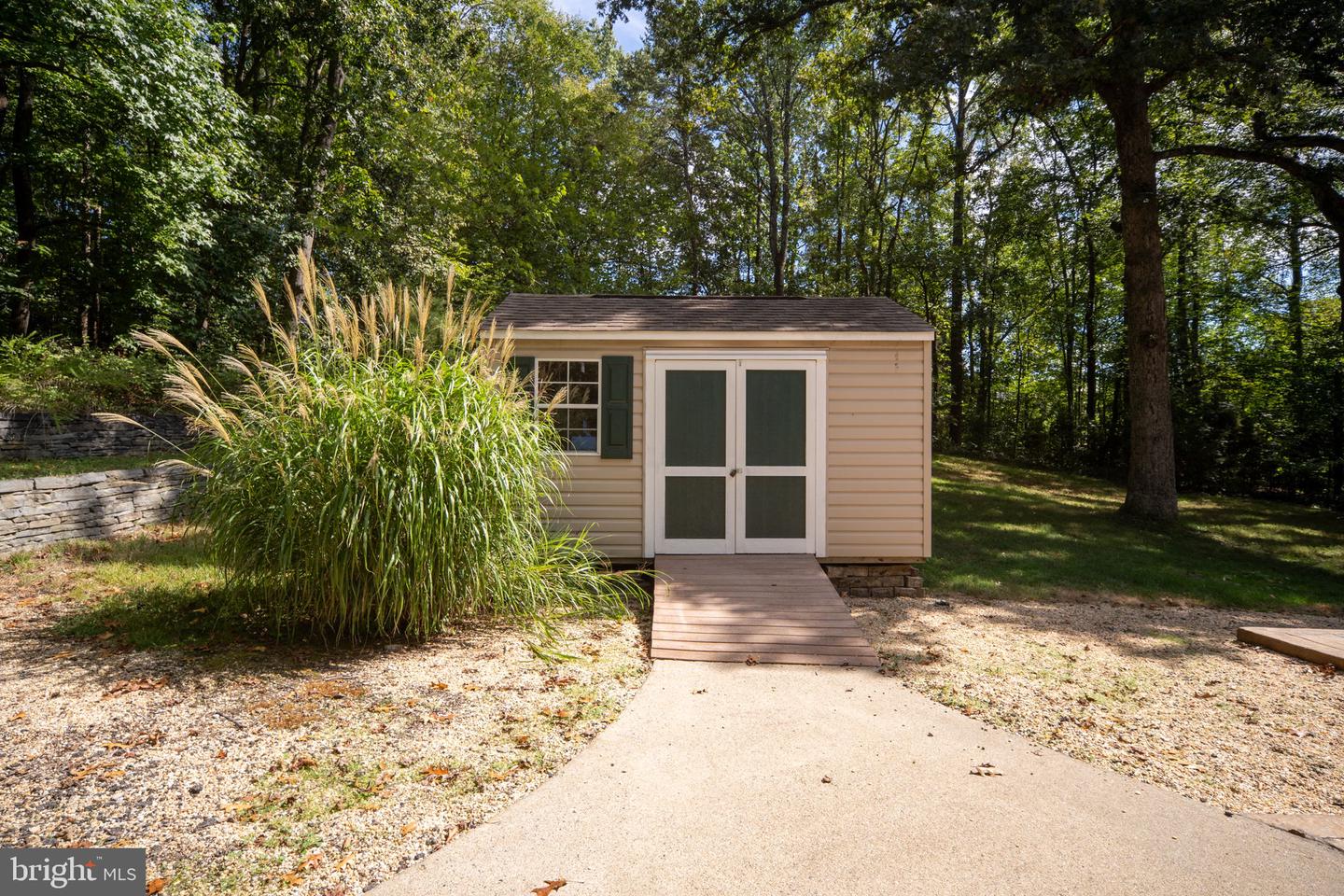 2286 RICHMOND HWY, STAFFORD, Virginia 22554, 2 Bedrooms Bedrooms, ,3 BathroomsBathrooms,Residential,For sale,2286 RICHMOND HWY,VAST2042604 MLS # VAST2042604