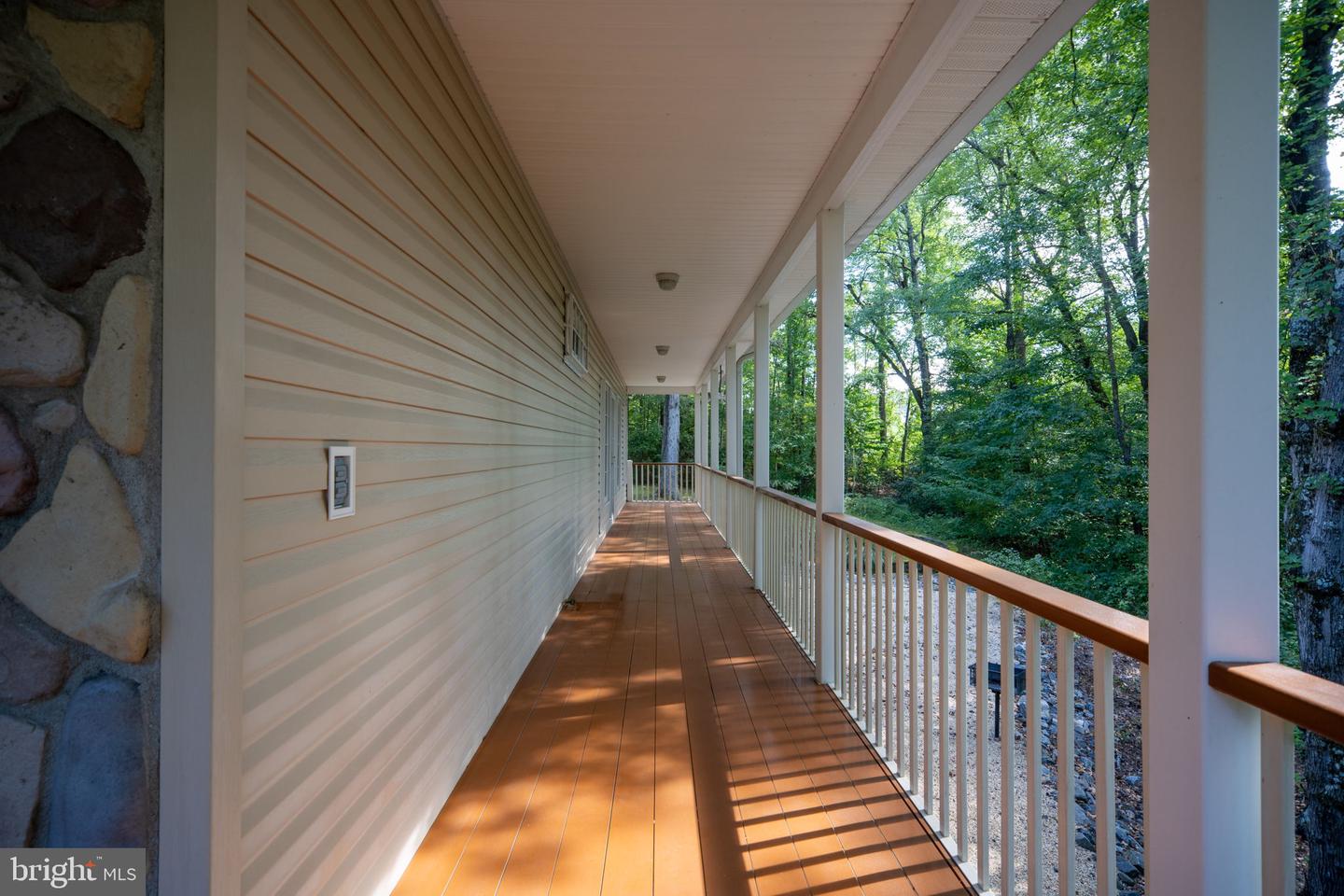 2286 RICHMOND HWY, STAFFORD, Virginia 22554, 2 Bedrooms Bedrooms, ,3 BathroomsBathrooms,Residential,For sale,2286 RICHMOND HWY,VAST2042604 MLS # VAST2042604