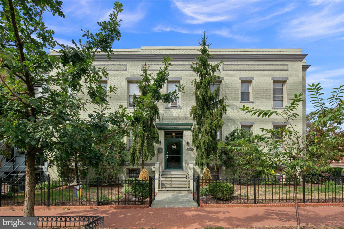 1718 1ST ST NW #9, WASHINGTON, District Of Columbia 20001, 1 Bedroom Bedrooms, ,1 BathroomBathrooms,Residential,For sale,1718 1ST ST NW #9,DCDC2221674 MLS # DCDC2221674