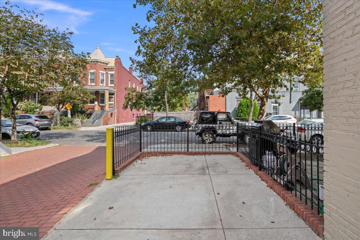 1718 1ST ST NW #9, WASHINGTON, District Of Columbia 20001, 1 Bedroom Bedrooms, ,1 BathroomBathrooms,Residential,For sale,1718 1ST ST NW #9,DCDC2221674 MLS # DCDC2221674