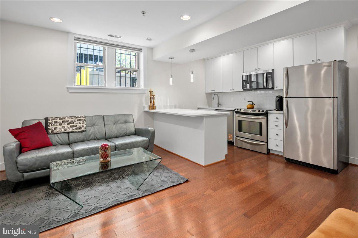 1718 1ST ST NW #9, WASHINGTON, District Of Columbia 20001, 1 Bedroom Bedrooms, ,1 BathroomBathrooms,Residential,For sale,1718 1ST ST NW #9,DCDC2221674 MLS # DCDC2221674