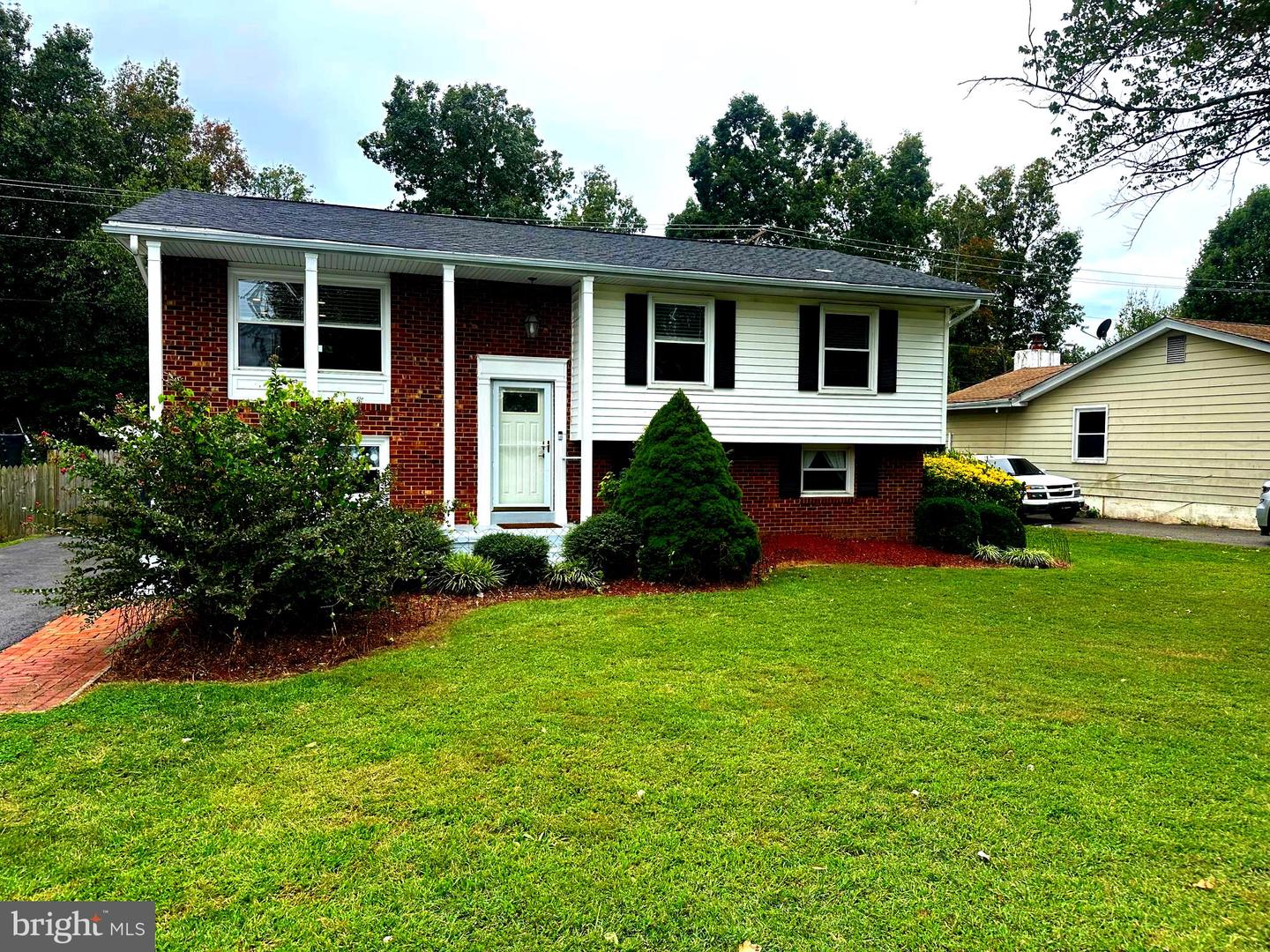 1106 E MAPLE AVE E, STERLING, Virginia 20164, 5 Bedrooms Bedrooms, ,3 BathroomsBathrooms,Residential,For sale,1106 E MAPLE AVE E,VALO2106686 MLS # VALO2106686