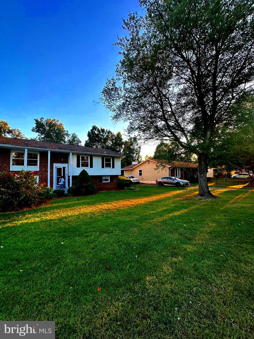 1106 E MAPLE AVE E, STERLING, Virginia 20164, 5 Bedrooms Bedrooms, ,3 BathroomsBathrooms,Residential,For sale,1106 E MAPLE AVE E,VALO2106686 MLS # VALO2106686