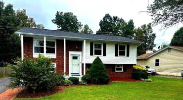 1106 E MAPLE AVE E, STERLING, Virginia 20164, 5 Bedrooms Bedrooms, ,3 BathroomsBathrooms,Residential,For sale,1106 E MAPLE AVE E,VALO2106686 MLS # VALO2106686