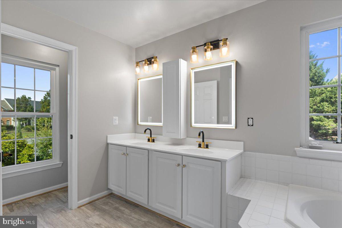 4800 WERMUTH WAY, WOODBRIDGE, Virginia 22192, 5 Bedrooms Bedrooms, ,3 BathroomsBathrooms,Residential,For sale,4800 WERMUTH WAY,VAPW2104000 MLS # VAPW2104000