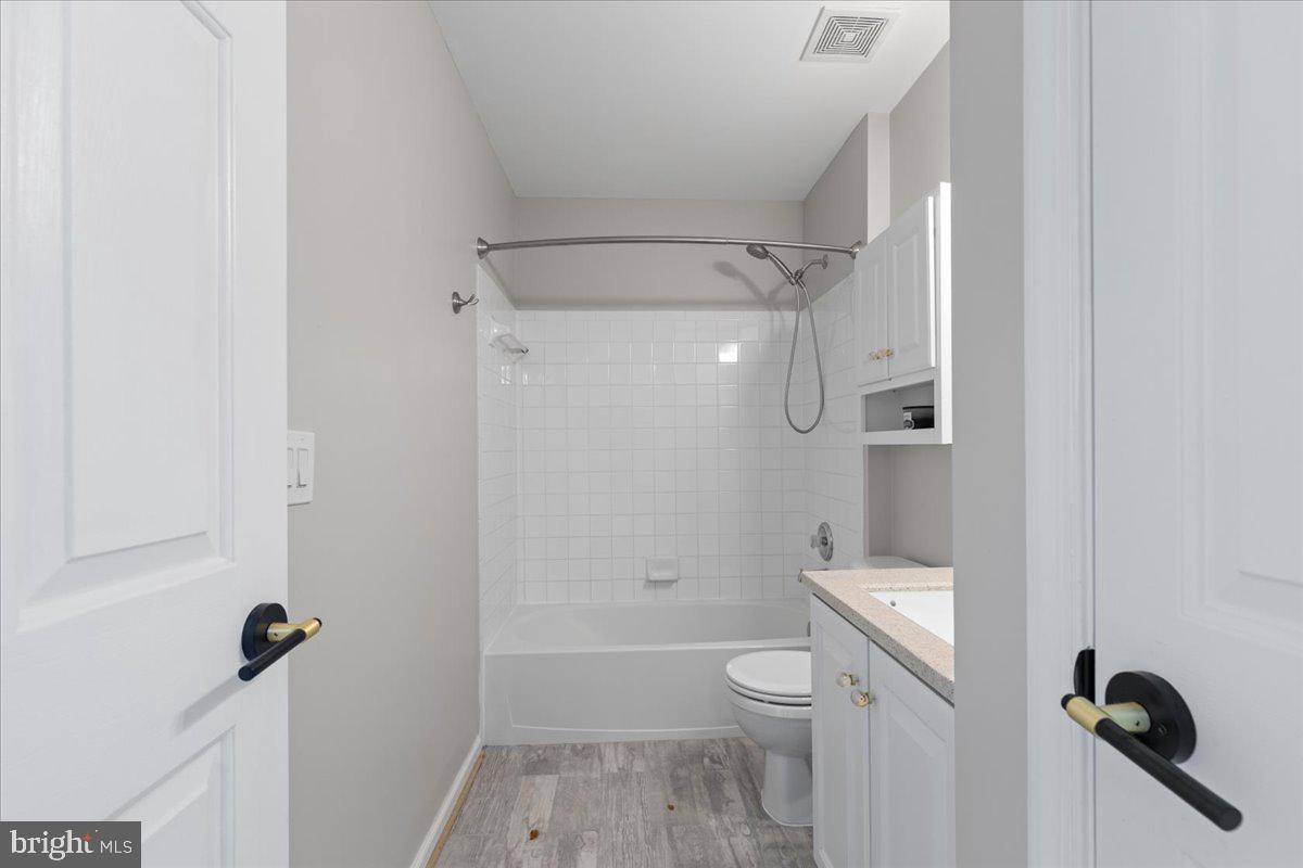 4800 WERMUTH WAY, WOODBRIDGE, Virginia 22192, 5 Bedrooms Bedrooms, ,3 BathroomsBathrooms,Residential,For sale,4800 WERMUTH WAY,VAPW2104000 MLS # VAPW2104000