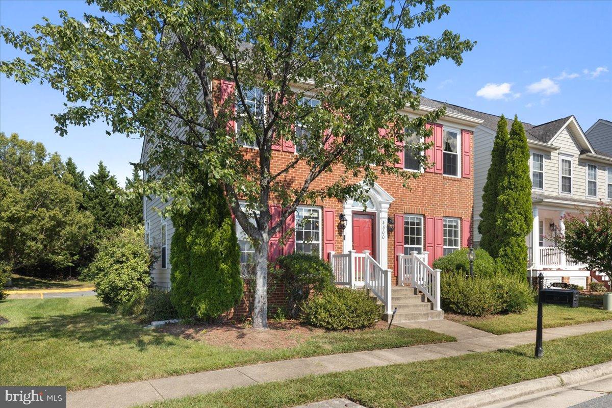 4800 WERMUTH WAY, WOODBRIDGE, Virginia 22192, 5 Bedrooms Bedrooms, ,3 BathroomsBathrooms,Residential,For sale,4800 WERMUTH WAY,VAPW2104000 MLS # VAPW2104000
