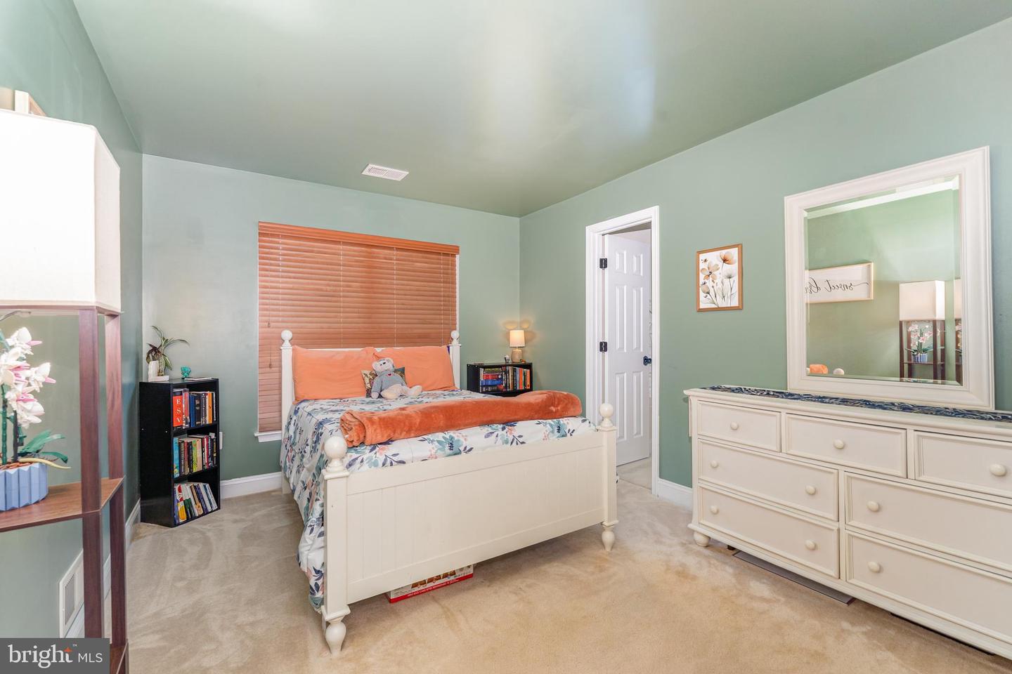 9314 BIRCH CLIFF DR, FREDERICKSBURG, Virginia 22407, 5 Bedrooms Bedrooms, ,3 BathroomsBathrooms,Residential,For sale,9314 BIRCH CLIFF DR,VASP2036280 MLS # VASP2036280