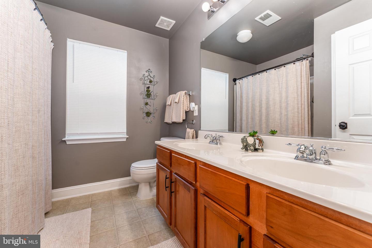 9314 BIRCH CLIFF DR, FREDERICKSBURG, Virginia 22407, 5 Bedrooms Bedrooms, ,3 BathroomsBathrooms,Residential,For sale,9314 BIRCH CLIFF DR,VASP2036280 MLS # VASP2036280