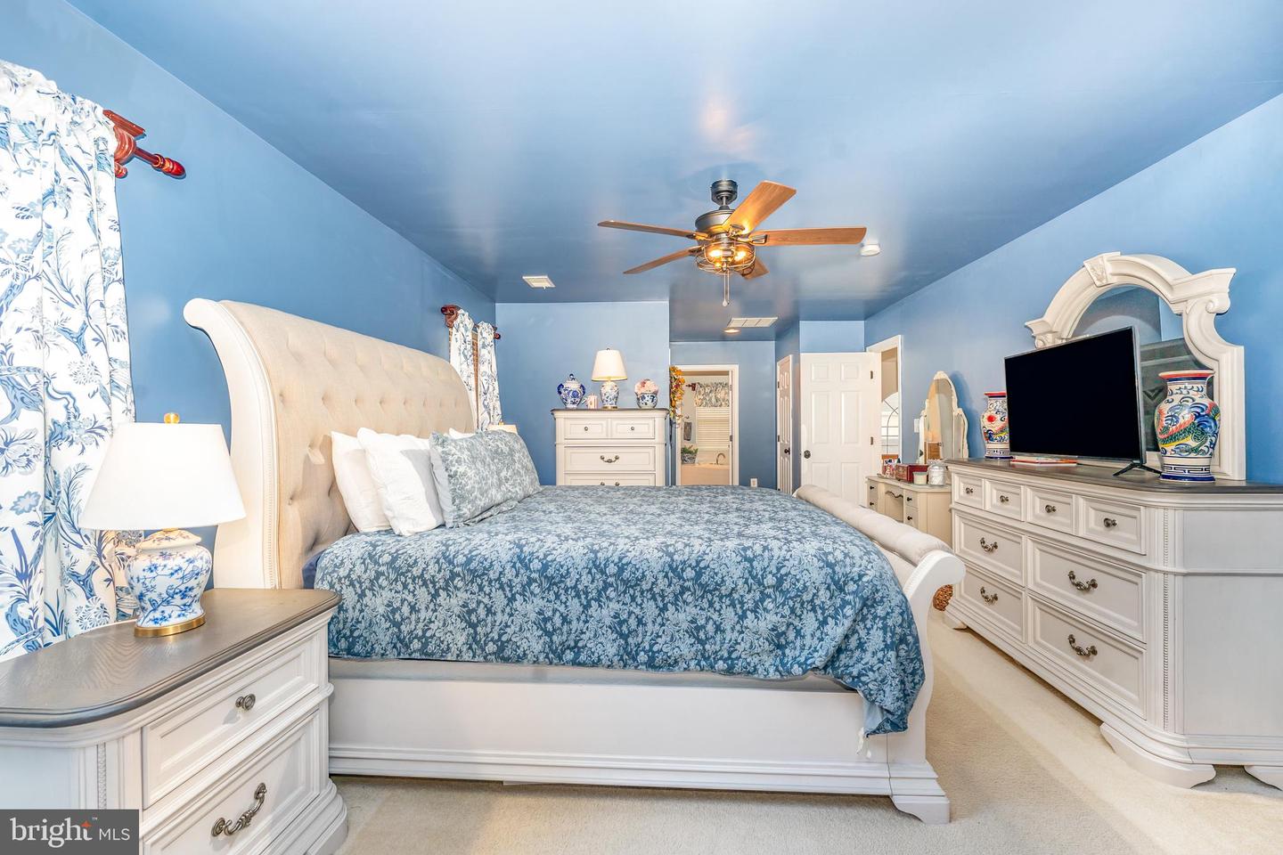9314 BIRCH CLIFF DR, FREDERICKSBURG, Virginia 22407, 5 Bedrooms Bedrooms, ,3 BathroomsBathrooms,Residential,For sale,9314 BIRCH CLIFF DR,VASP2036280 MLS # VASP2036280