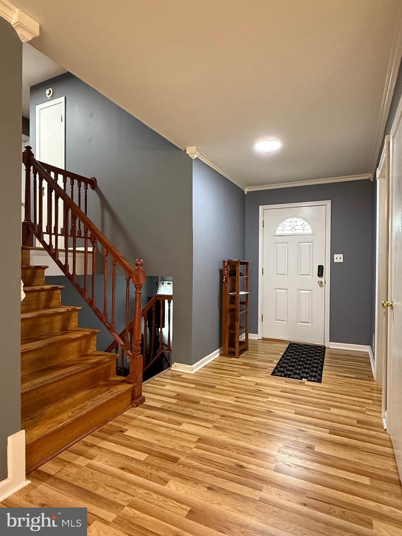 9724 COPELAND DR, MANASSAS, Virginia 20109, 6 Bedrooms Bedrooms, ,3 BathroomsBathrooms,Residential,For sale,9724 COPELAND DR,VAPW2104126 MLS # VAPW2104126