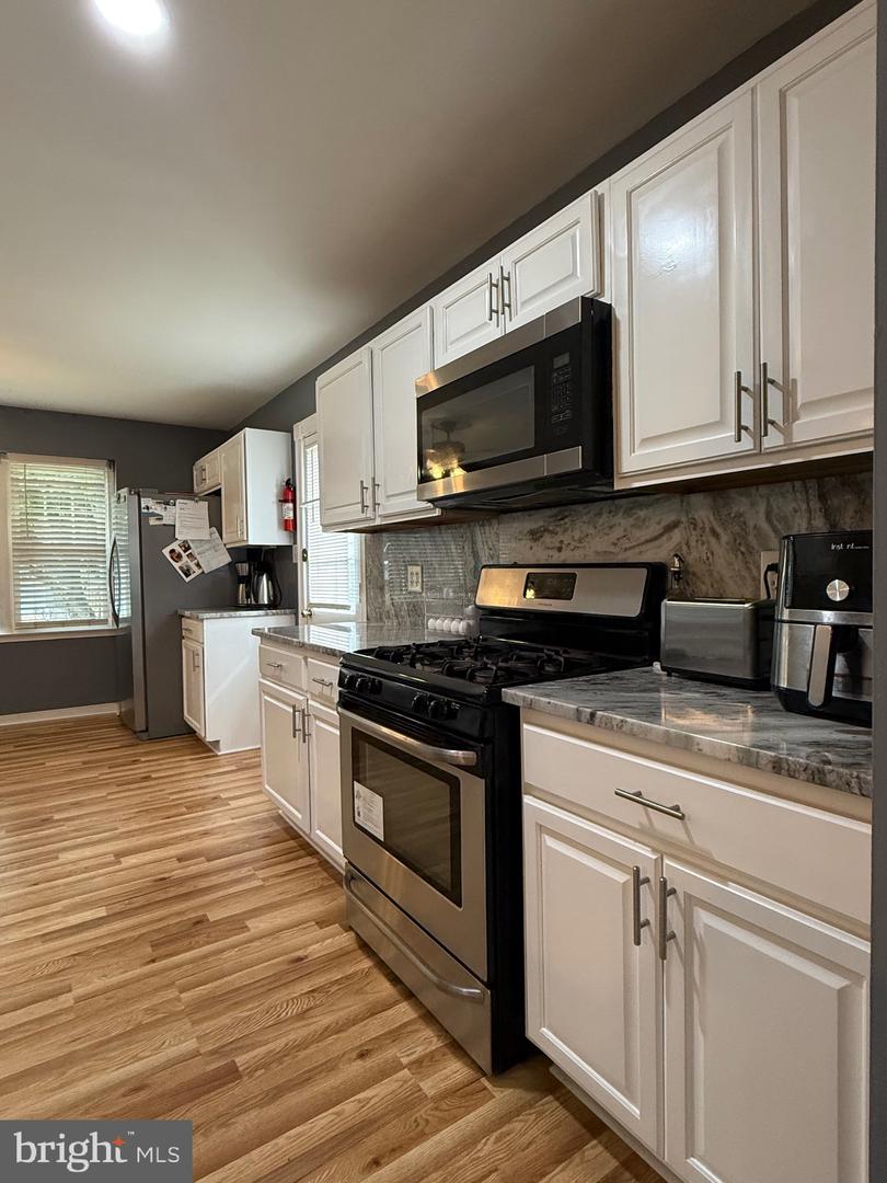 9724 COPELAND DR, MANASSAS, Virginia 20109, 6 Bedrooms Bedrooms, ,3 BathroomsBathrooms,Residential,For sale,9724 COPELAND DR,VAPW2104126 MLS # VAPW2104126
