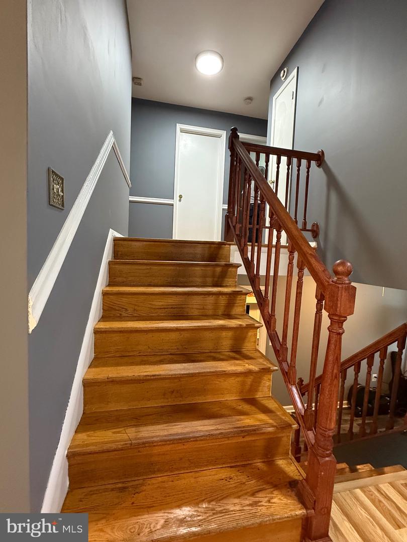 9724 COPELAND DR, MANASSAS, Virginia 20109, 6 Bedrooms Bedrooms, ,3 BathroomsBathrooms,Residential,For sale,9724 COPELAND DR,VAPW2104126 MLS # VAPW2104126