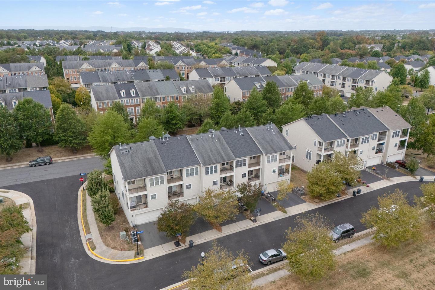 25817 MEWS TER, CHANTILLY, Virginia 20152, 3 Bedrooms Bedrooms, ,2 BathroomsBathrooms,Residential,For sale,25817 MEWS TER,VALO2107112 MLS # VALO2107112