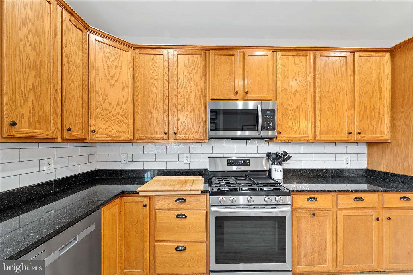 25817 MEWS TER, CHANTILLY, Virginia 20152, 3 Bedrooms Bedrooms, ,2 BathroomsBathrooms,Residential,For sale,25817 MEWS TER,VALO2107112 MLS # VALO2107112