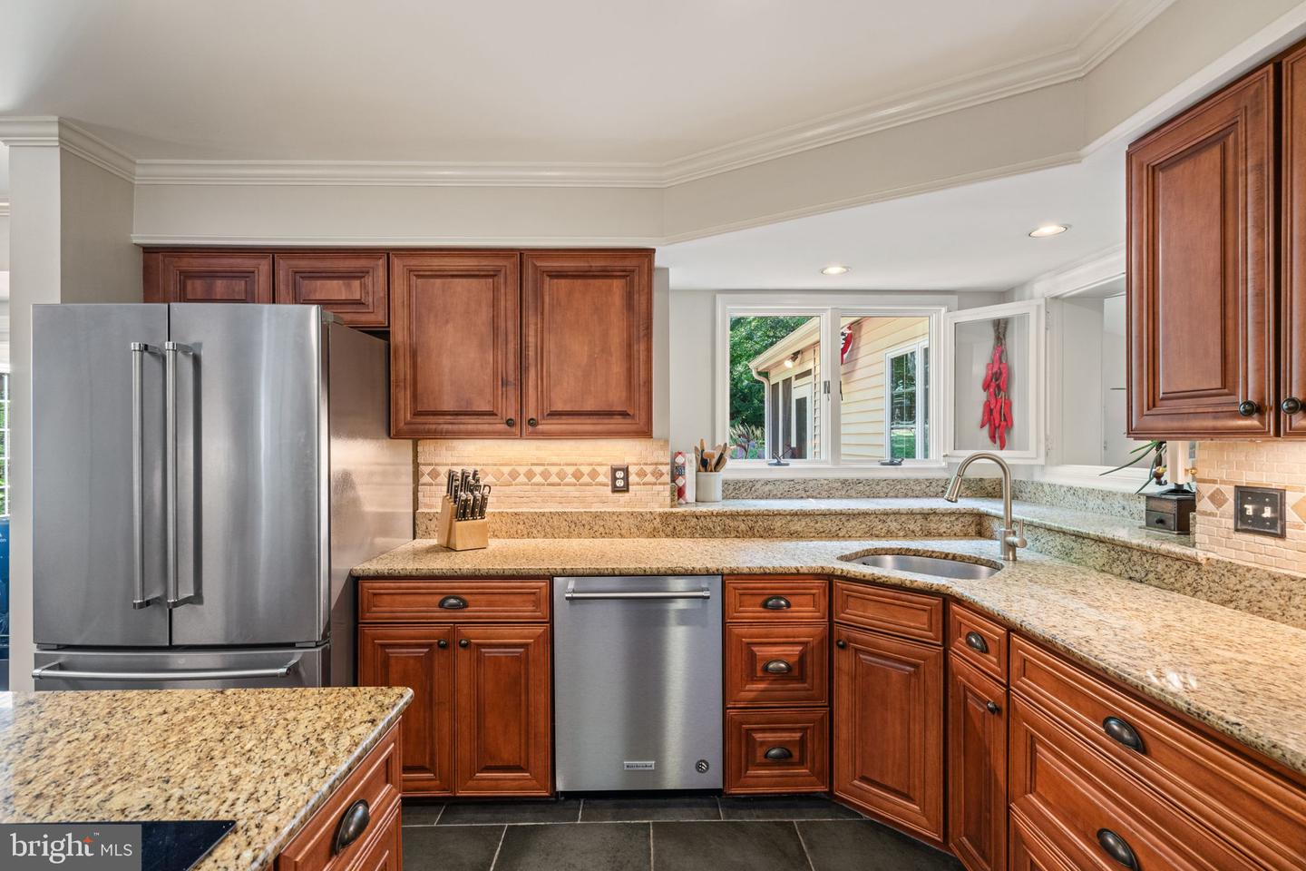 6805 OLD STONE FENCE RD, FAIRFAX STATION, Virginia 22039, 4 Bedrooms Bedrooms, ,3 BathroomsBathrooms,Residential,For sale,6805 OLD STONE FENCE RD,VAFX2268436 MLS # VAFX2268436