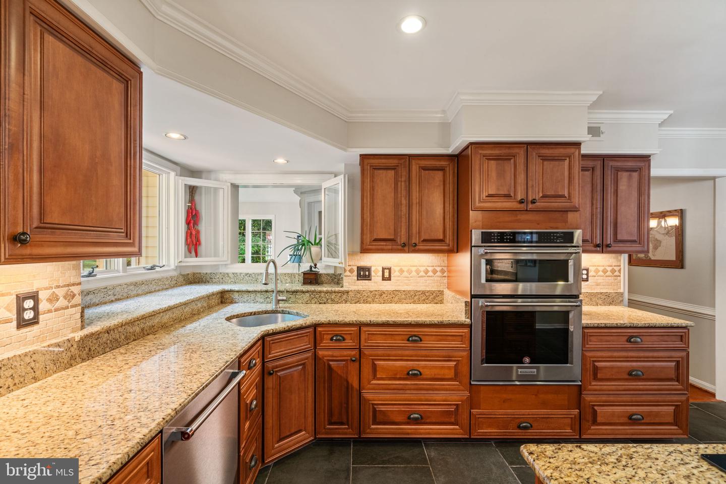 6805 OLD STONE FENCE RD, FAIRFAX STATION, Virginia 22039, 4 Bedrooms Bedrooms, ,3 BathroomsBathrooms,Residential,For sale,6805 OLD STONE FENCE RD,VAFX2268436 MLS # VAFX2268436