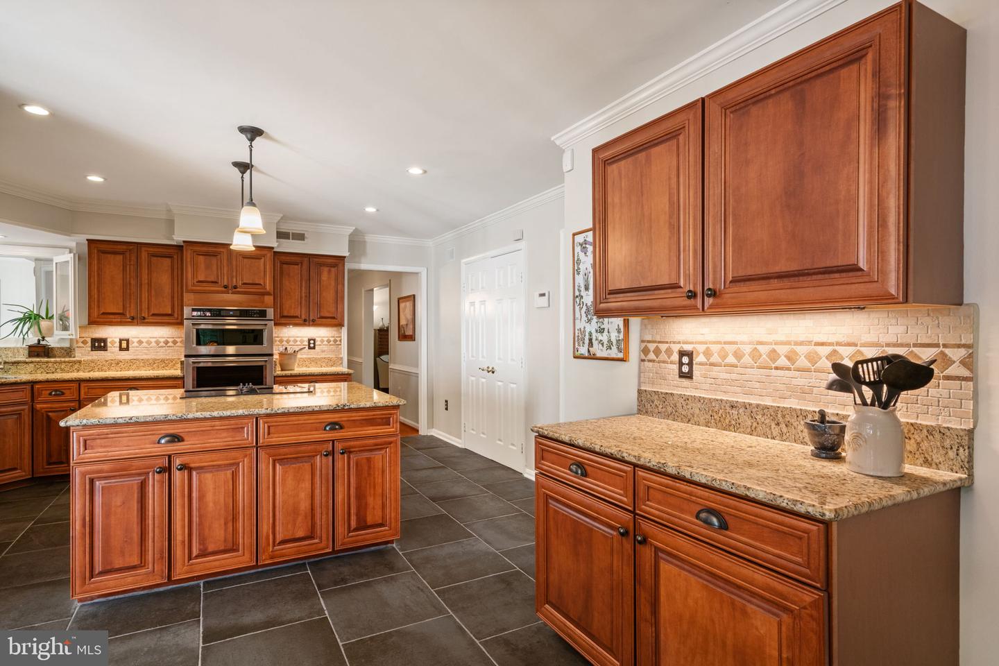 6805 OLD STONE FENCE RD, FAIRFAX STATION, Virginia 22039, 4 Bedrooms Bedrooms, ,3 BathroomsBathrooms,Residential,For sale,6805 OLD STONE FENCE RD,VAFX2268436 MLS # VAFX2268436