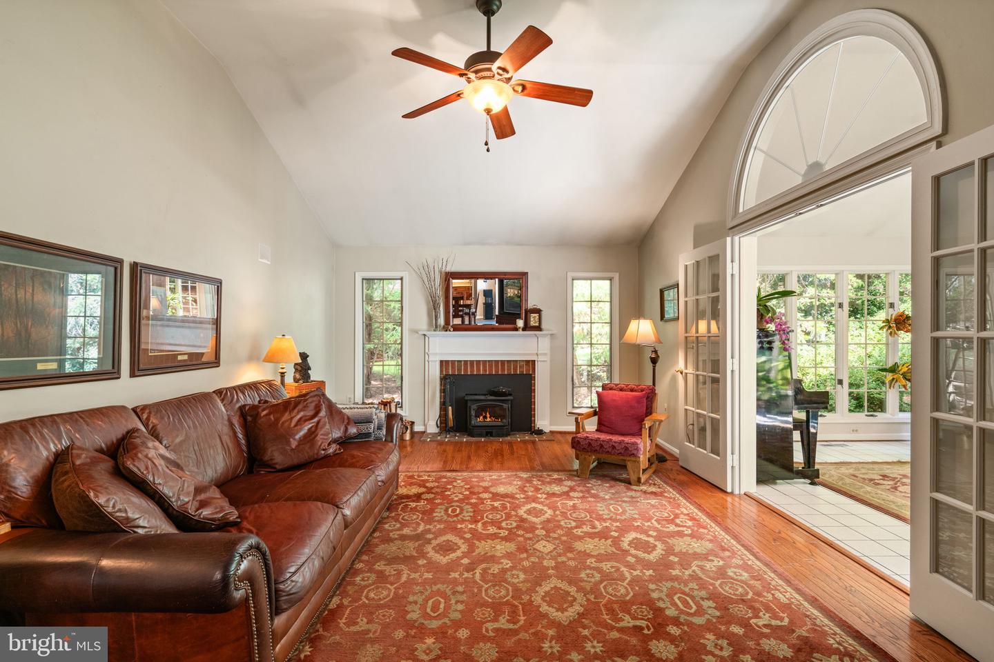 6805 OLD STONE FENCE RD, FAIRFAX STATION, Virginia 22039, 4 Bedrooms Bedrooms, ,3 BathroomsBathrooms,Residential,For sale,6805 OLD STONE FENCE RD,VAFX2268436 MLS # VAFX2268436