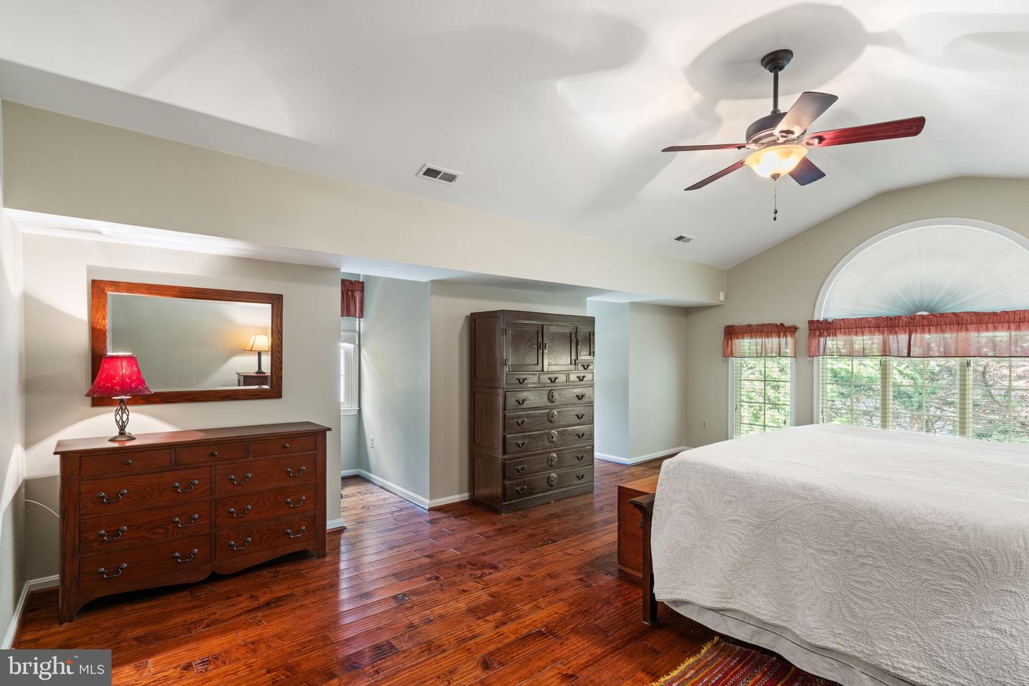 6805 OLD STONE FENCE RD, FAIRFAX STATION, Virginia 22039, 4 Bedrooms Bedrooms, ,3 BathroomsBathrooms,Residential,For sale,6805 OLD STONE FENCE RD,VAFX2268436 MLS # VAFX2268436