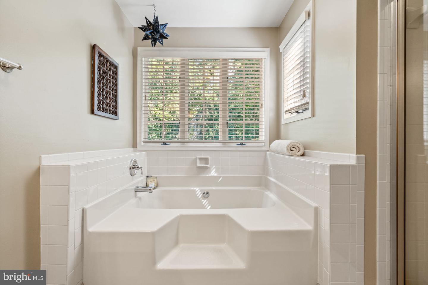 6805 OLD STONE FENCE RD, FAIRFAX STATION, Virginia 22039, 4 Bedrooms Bedrooms, ,3 BathroomsBathrooms,Residential,For sale,6805 OLD STONE FENCE RD,VAFX2268436 MLS # VAFX2268436