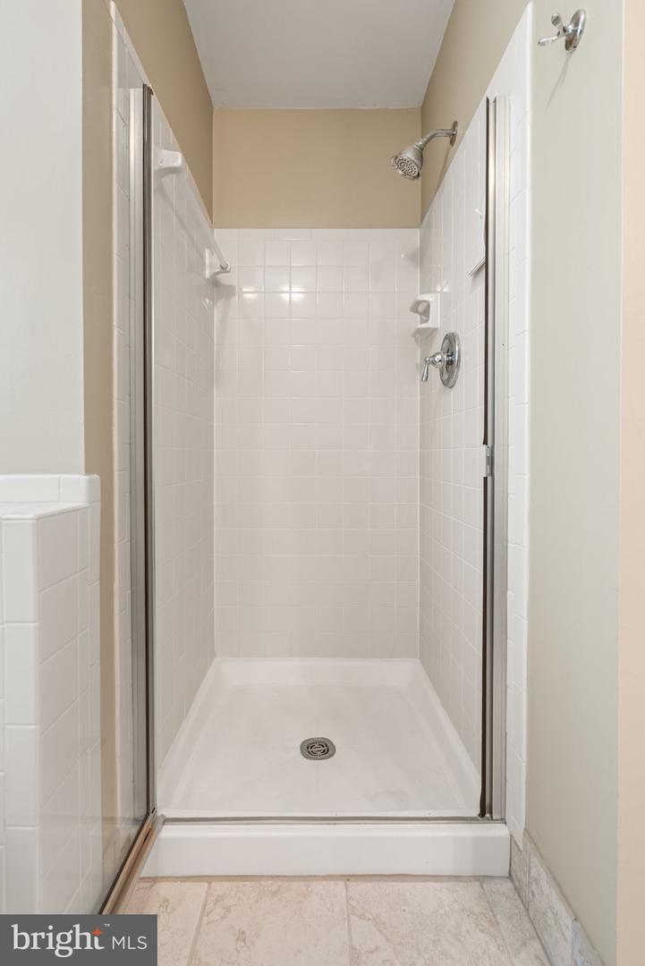 6805 OLD STONE FENCE RD, FAIRFAX STATION, Virginia 22039, 4 Bedrooms Bedrooms, ,3 BathroomsBathrooms,Residential,For sale,6805 OLD STONE FENCE RD,VAFX2268436 MLS # VAFX2268436
