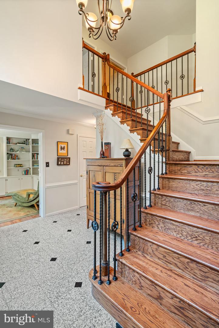 6805 OLD STONE FENCE RD, FAIRFAX STATION, Virginia 22039, 4 Bedrooms Bedrooms, ,3 BathroomsBathrooms,Residential,For sale,6805 OLD STONE FENCE RD,VAFX2268436 MLS # VAFX2268436