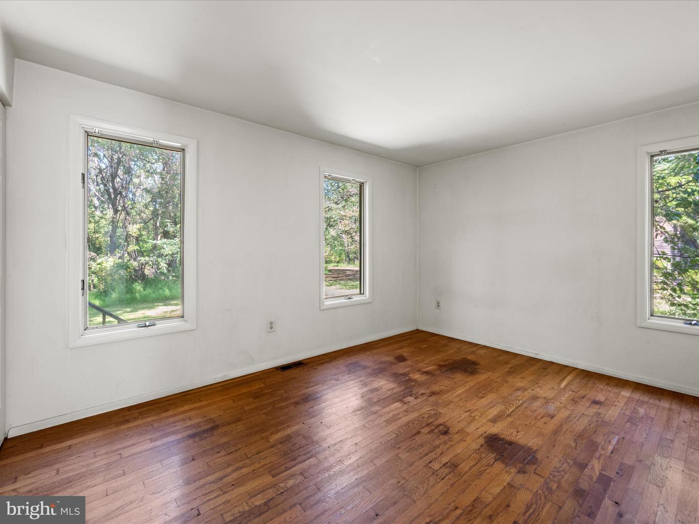 616 CHESTNUT LN, BERRYVILLE, Virginia 22611, 2 Bedrooms Bedrooms, ,3 BathroomsBathrooms,Residential,For sale,616 CHESTNUT LN,VACL2006096 MLS # VACL2006096