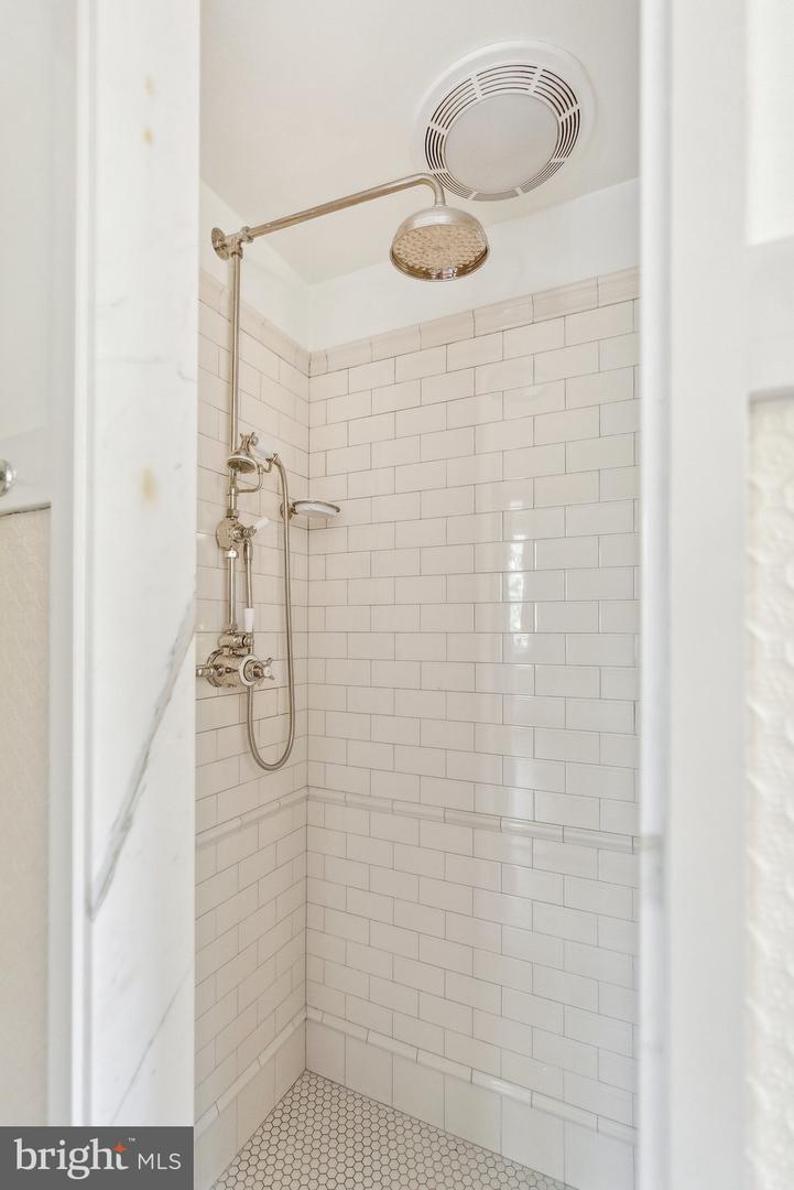 1527 35TH ST NW, WASHINGTON, District Of Columbia 20007, 8 Bedrooms Bedrooms, ,6 BathroomsBathrooms,Residential,For sale,1527 35TH ST NW,DCDC2224272 MLS # DCDC2224272