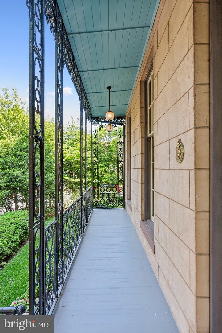 1527 35TH ST NW, WASHINGTON, District Of Columbia 20007, 8 Bedrooms Bedrooms, ,6 BathroomsBathrooms,Residential,For sale,1527 35TH ST NW,DCDC2224272 MLS # DCDC2224272