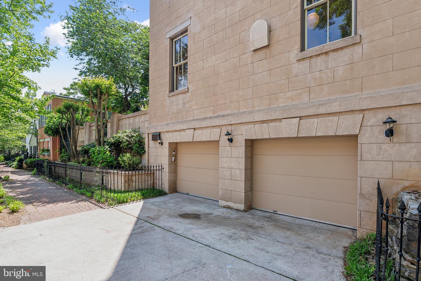 1527 35TH ST NW, WASHINGTON, District Of Columbia 20007, 8 Bedrooms Bedrooms, ,6 BathroomsBathrooms,Residential,For sale,1527 35TH ST NW,DCDC2224272 MLS # DCDC2224272